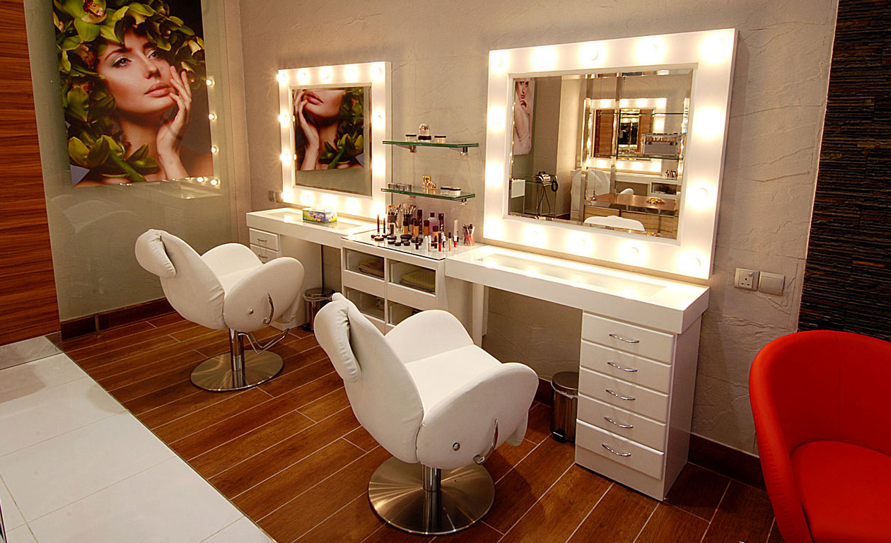 Makeup Studio